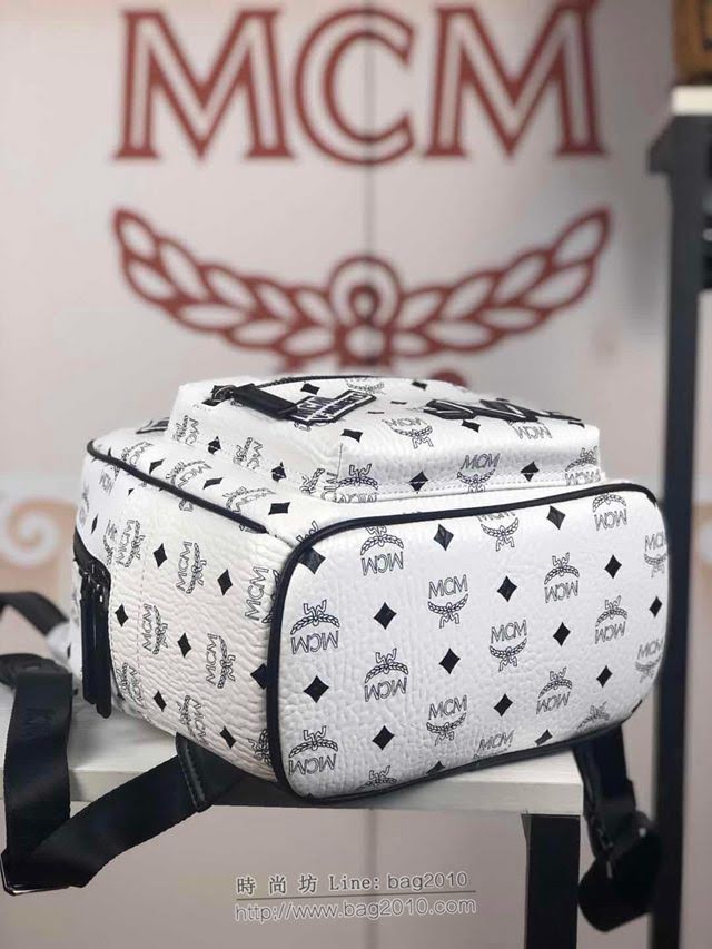 MCM雙肩背包 原單 5816 Victory Patch Stark雙肩背包 標誌性Visetos塗層帆布 貼花裝飾 MCM女背包  mdmc1453
